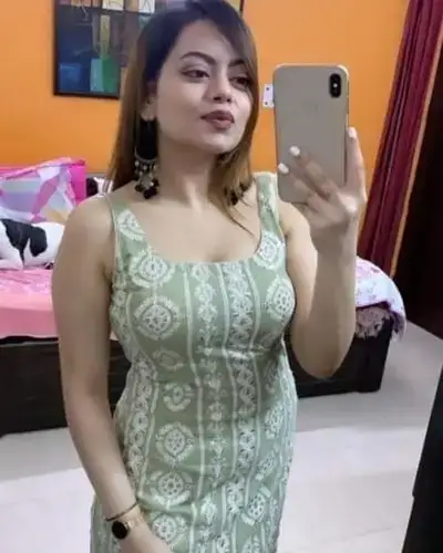 Call Girl in Vanthali